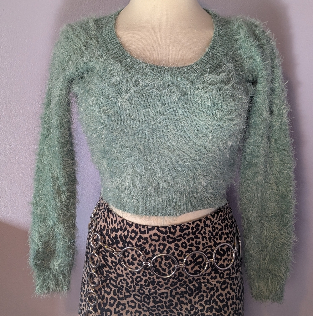 American Apparel cropped sweater shirt, Mid 2010s Style